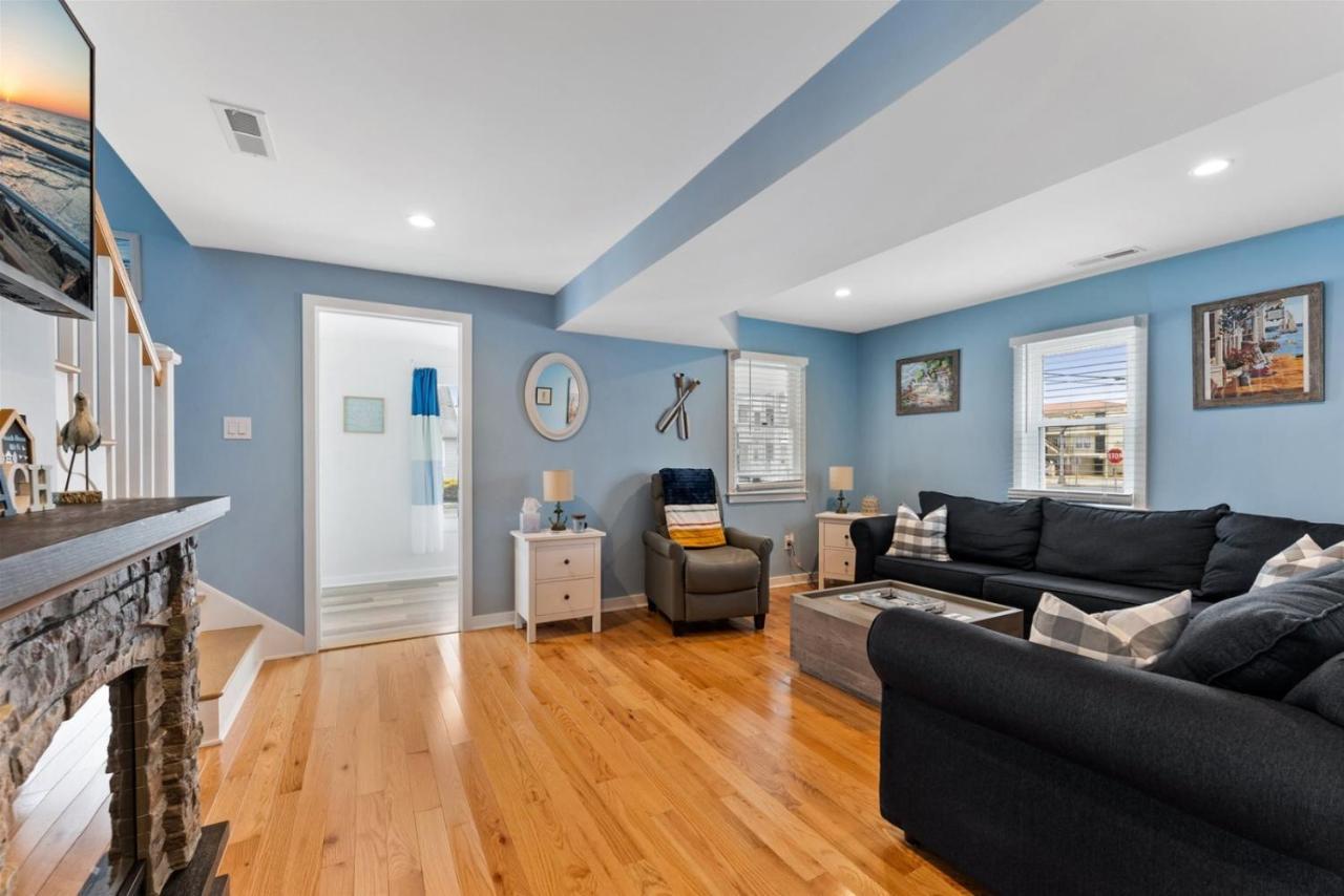 Newly Renovated 4 Bedroom Home Only 2 Blocks From The Beach! Wildwood Exterior foto